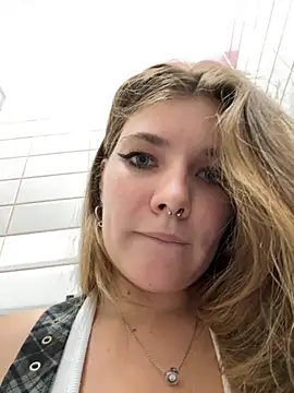 Snapshot of Holy_Tereza chatting on September 2025 03:35:02 PM Holy Tereza online show from September 2025 03:35:02 PM
