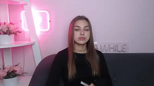 MilanaAngelAs online show from October 2025 04:44:01 AM