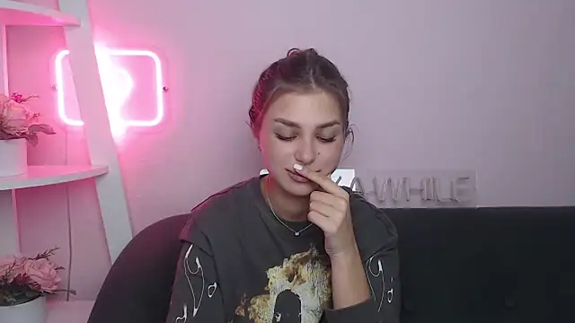 MilanaAngelAs online show from November 2025 09:14:01 PM