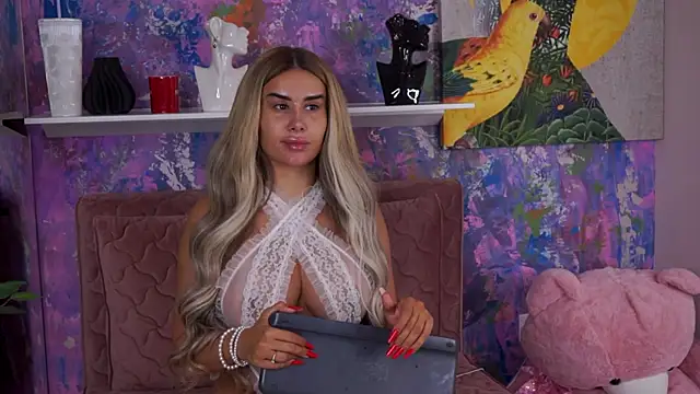 EvaZane online show from September 2025 05:26:03 PM