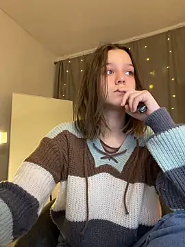 Addelin Moon online show from January 2025 03:41:01 PM