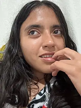 ViolettaSummer online show from April 2026 12:19:01 AM