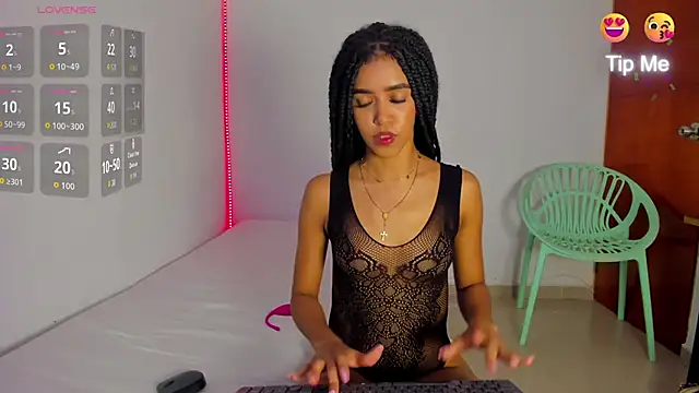 Lorena Hawkins online show from September 2025 04:10:02 PM