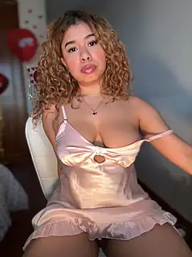 LEONCITA  online show from February 2025 11:02:02 AM