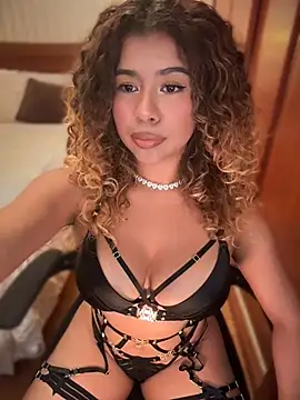 LEONCITA  online show from July 2026 09:21:01 PM