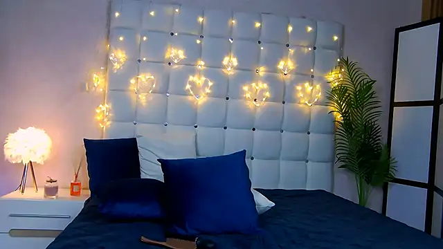 NicoleRosss online show from January 2025 05:42:01 PM