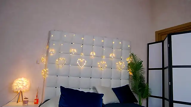 NicoleRosss online show from January 2025 11:22:02 AM