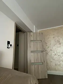 AllysonK online show from February 2025 12:37:01 PM