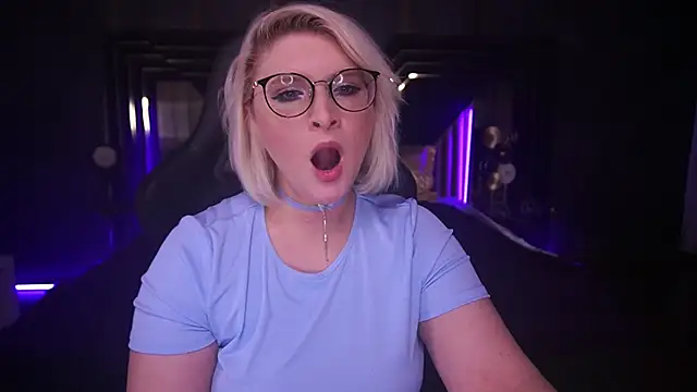 CoolTatis online show from March 2025 09:03:01 PM