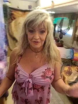 Snapshot of annika_lately chatting on May 2026 06:38:02 PM annika lately online show from May 2026 06:38:02 PM