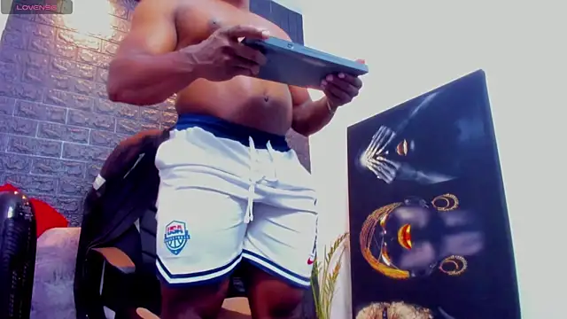 tommike online show from April 2026 01:42:02 AM