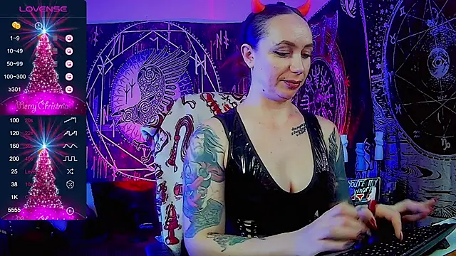 Snapshot of miss_jenna_lovee chatting on December 2024 11:43:01 AM miss jenna lovee online show from December 2024 11:43:01 AM