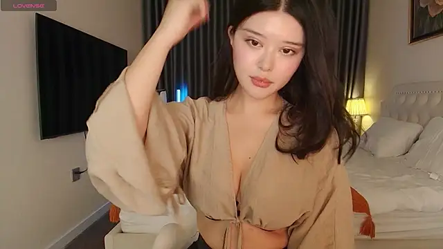 tenderlybaee online show from April 2026 04:12:01 AM