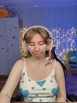 D0nna  online show from February 2026 04:59:02 PM