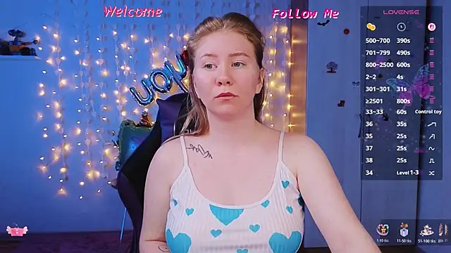 D0nna  online show from April 2026 09:38:02 PM