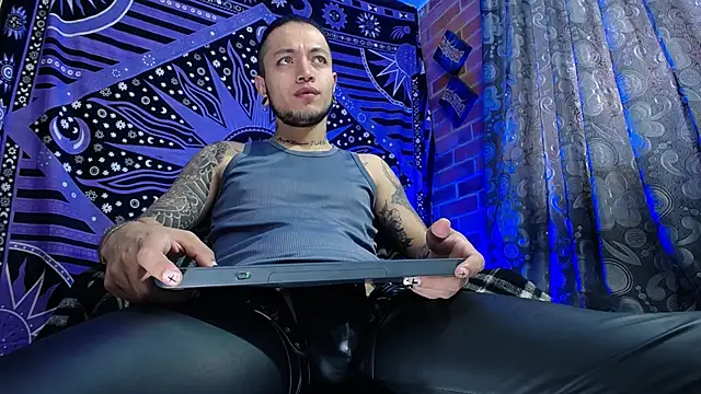 Snapshot of Dicaprioo_ chatting on October 2025 05:31:01 PM Dicaprioo online show from October 2025 05:31:01 PM