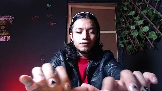 Snapshot of Dicaprioo_ chatting on October 2025 03:29:01 AM Dicaprioo online show from October 2025 03:29:01 AM