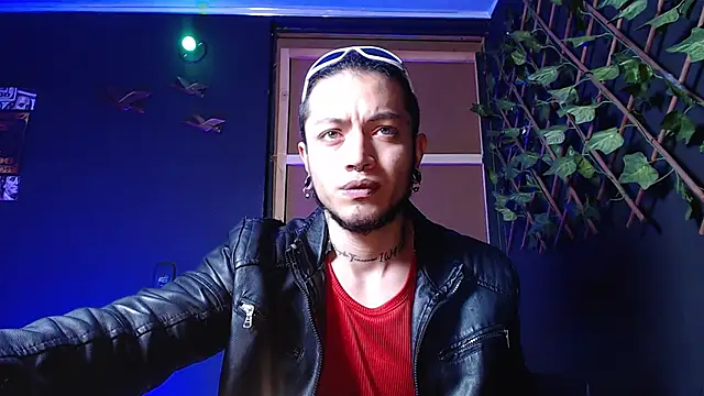 Snapshot of Dicaprioo_ chatting on October 2025 03:29:01 AM Dicaprioo online show from October 2025 03:29:01 AM