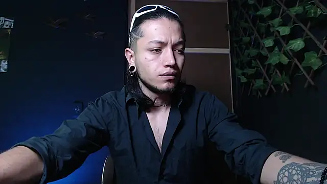 Snapshot of Dicaprioo_ chatting on October 2025 12:56:02 PM Dicaprioo online show from October 2025 12:56:02 PM