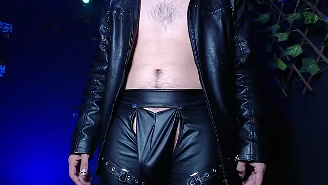 Snapshot of Dicaprioo_ chatting on October 2025 02:50:02 AM Dicaprioo online show from October 2025 02:50:02 AM