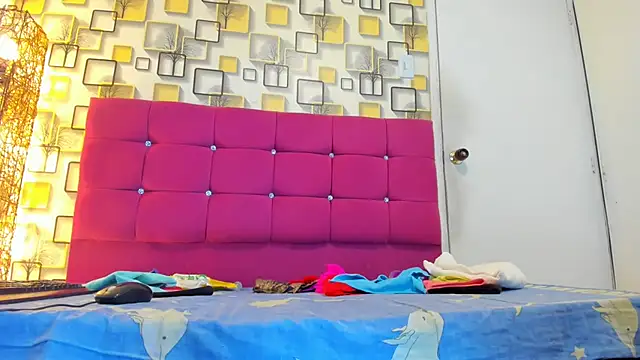 Snapshot of LITLESTAR chatting on October 2025 04:37:01 PM LITLESTAR online show from October 2025 04:37:01 PM