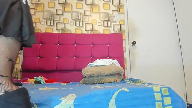 Snapshot of LITLESTAR chatting on October 2025 06:43:01 PM LITLESTAR online show from October 2025 06:43:01 PM