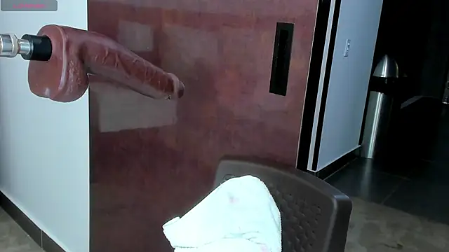 kristal blond online show from December 2024 03:53:01 AM