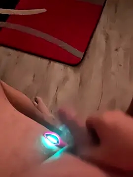 Szeltolo001 online show from January 2026 03:56:02 AM