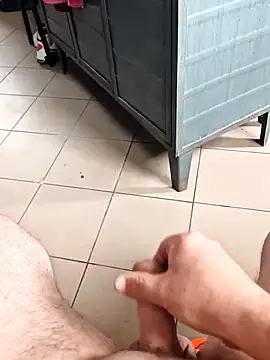 Szeltolo001 online show from March 2026 12:53:01 PM