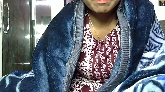 momo lov online show from December 2024 08:30:02 AM