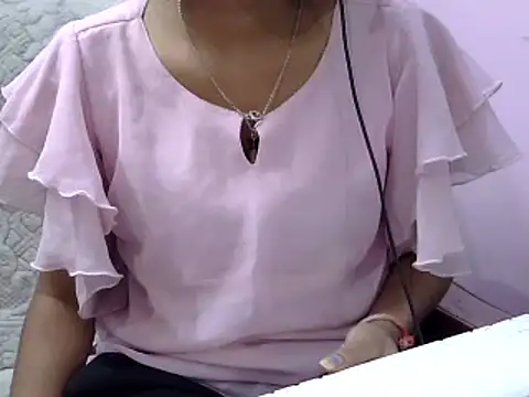 momo lov online show from December 2024 10:27:01 AM