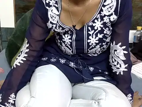 momo lov online show from December 2024 08:50:01 AM