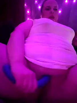 Snapshot of GinAnnTonic chatting on February 2025 08:57:01 PM GinAnnTonic online show from February 2025 08:57:01 PM