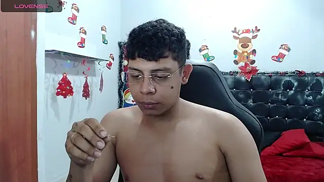 Snapshot of Wiiliam_20 chatting on January 2025 03:28:02 PM Wiiliam 20 online show from January 2025 03:28:02 PM