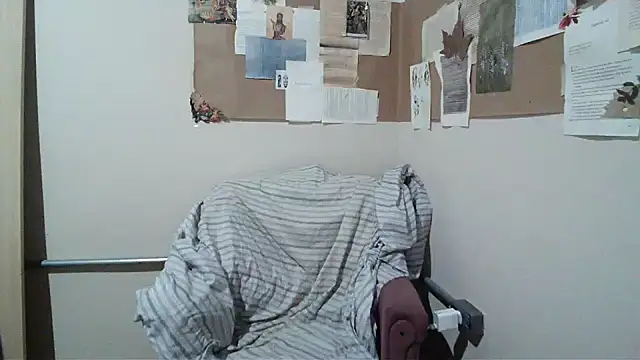 Snapshot of bbyedarling chatting on November 2025 01:59:02 AM bbyedarling online show from November 2025 01:59:02 AM