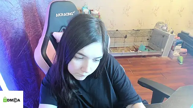 Crazy forest fairy online show from April 2026 10:11:01 PM