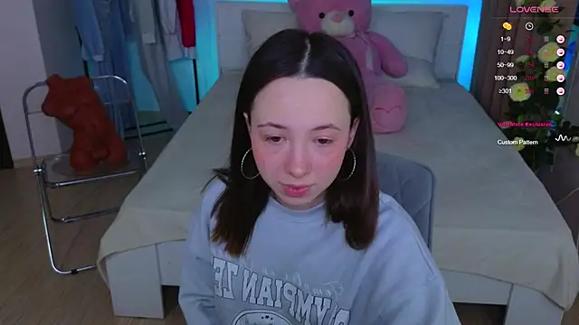 Hayle Hill online show from February 2025 05:21:01 AM