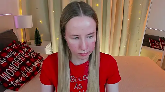 Snapshot of Cassie_Kelman chatting on December 2024 02:58:01 AM Cassie Kelman online show from December 2024 02:58:01 AM