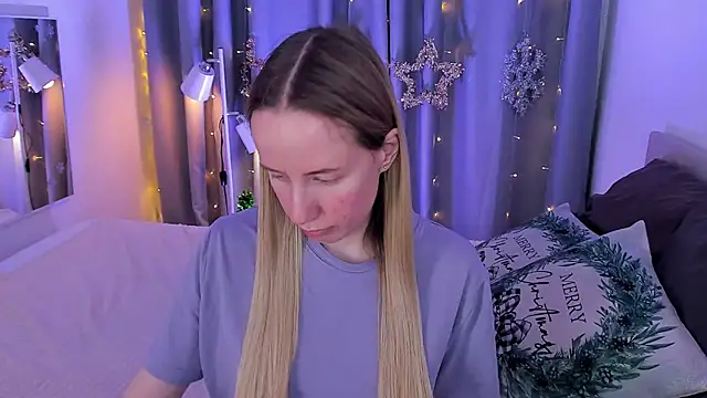 Snapshot of Cassie_Kelman chatting on December 2024 12:26:01 AM Cassie Kelman online show from December 2024 12:26:01 AM