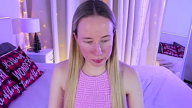 Snapshot of Cassie_Kelman chatting on January 2025 08:48:01 PM Cassie Kelman online show from January 2025 08:48:01 PM