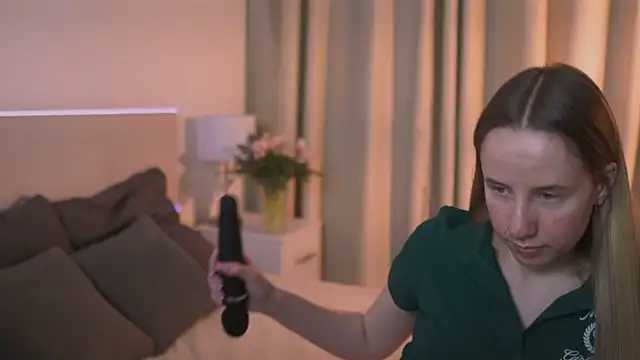 Snapshot of Cassie_Kelman chatting on March 2025 12:05:02 AM Cassie Kelman online show from March 2025 12:05:02 AM