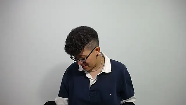 Snapshot of alex_noa chatting on January 2025 11:06:02 PM alex noa online show from January 2025 11:06:02 PM