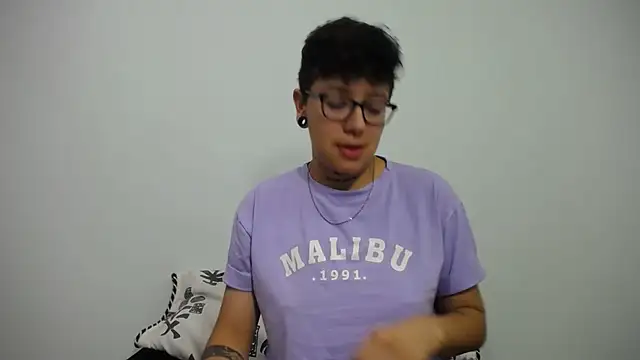 Snapshot of alex_noa chatting on February 2025 07:33:01 PM alex noa online show from February 2025 07:33:01 PM