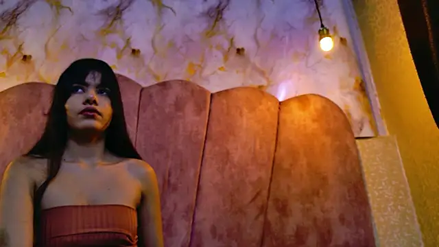 kendalltaylorr online show from January 2026 12:51:01 PM