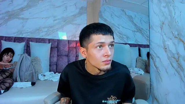 kendalltaylorr online show from April 2026 03:18:01 AM