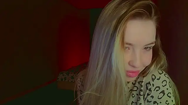 mia raspberrie online show from March 2025 01:28:01 AM