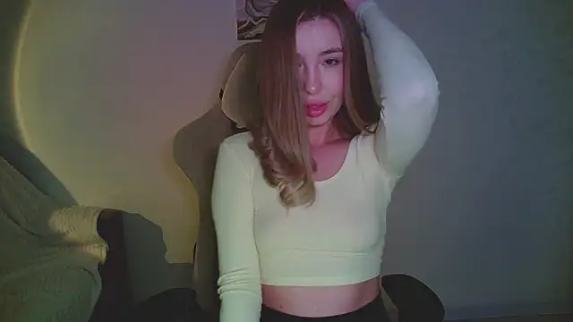 mia raspberrie online show from March 2026 09:33:02 PM