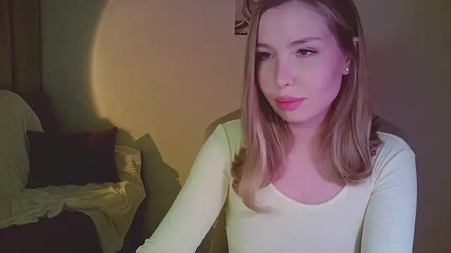 Snapshot of mia_raspberrie chatting on April 2026 10:04:02 PM mia raspberrie online show from April 2026 10:04:02 PM