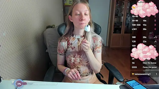 cutieMila online show from October 2025 05:15:02 PM