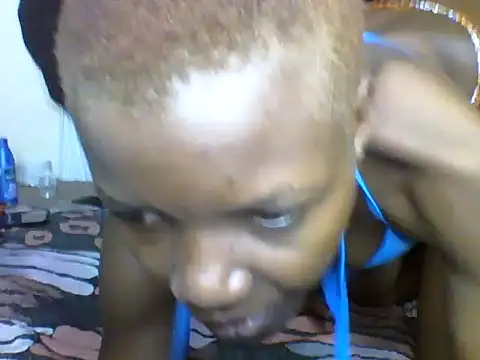 Snapshot of queen_betty chatting on December 2024 03:03:01 AM queen betty online show from December 2024 03:03:01 AM